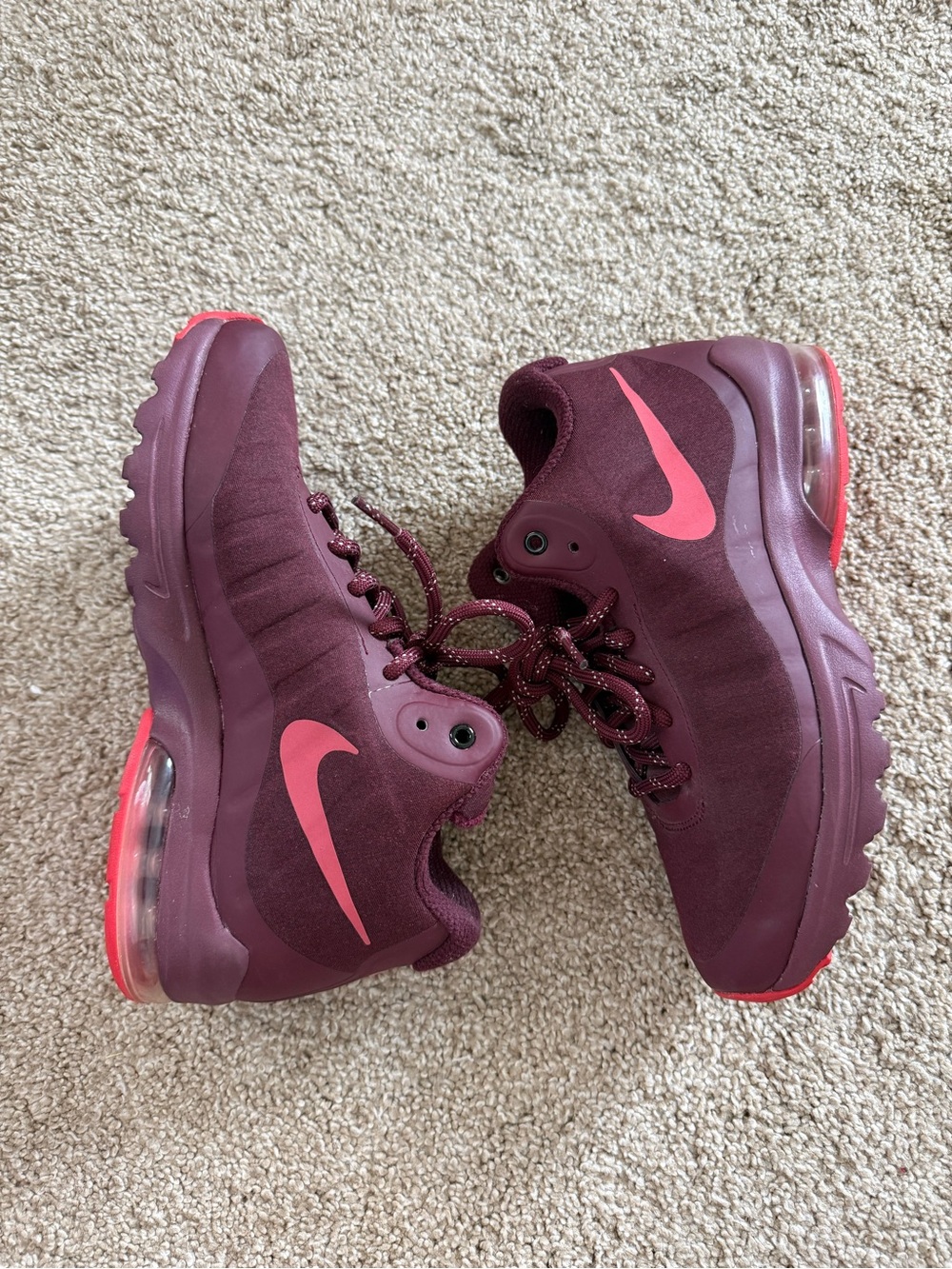 Nike Women’s Air Max Invigor Mid Burgundy Sneakers with Pink Swoosh Size 7.5